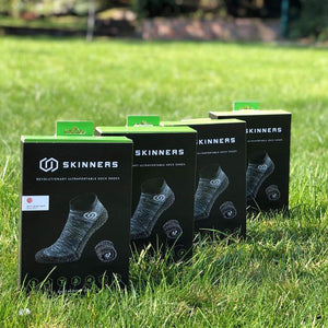 SKINNERS sokkar - Svartir með bláu